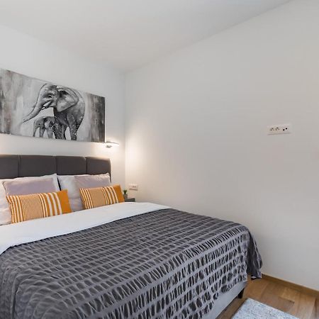 Elysian Zen Luxury Apartment - Two Bedroom Apartment With Terrace And Sea View Split Eksteriør bilde