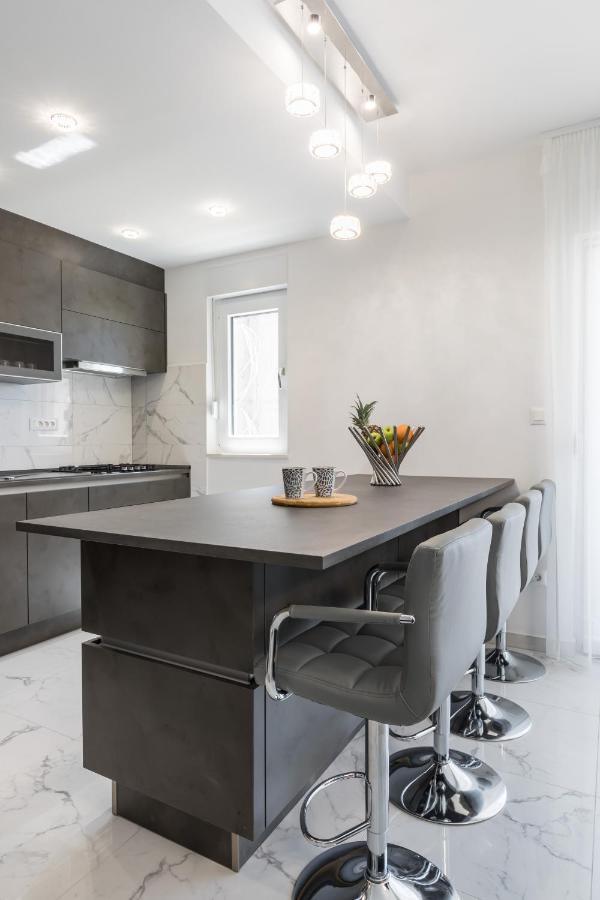 Elysian Zen Luxury Apartment - Two Bedroom Apartment With Terrace And Sea View Split Eksteriør bilde