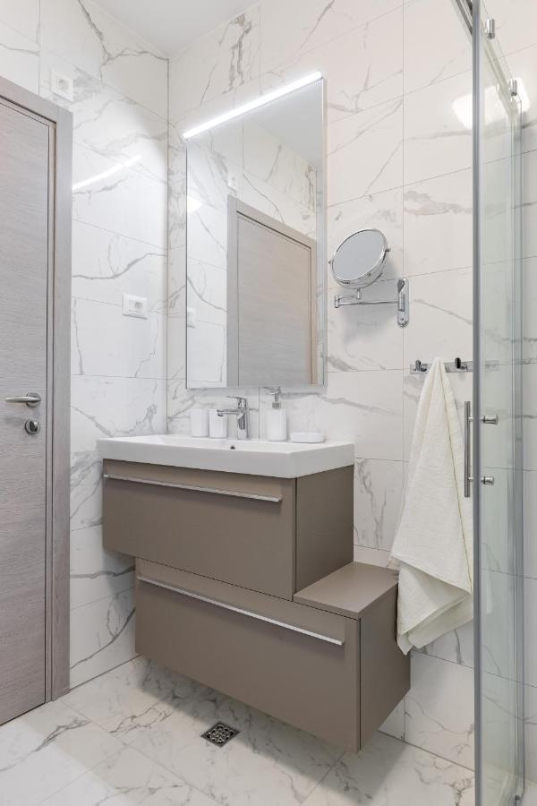Elysian Zen Luxury Apartment - Two Bedroom Apartment With Terrace And Sea View Split Eksteriør bilde
