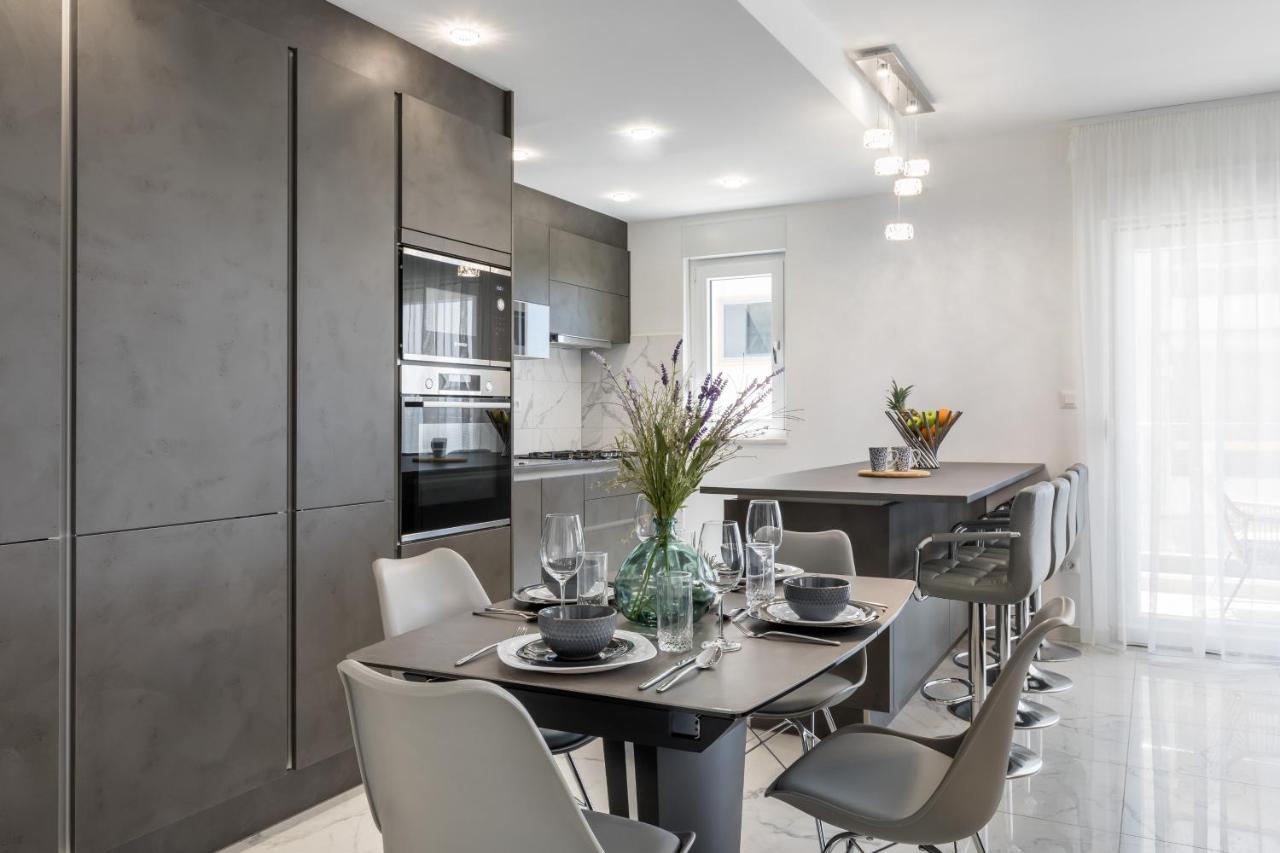 Elysian Zen Luxury Apartment - Two Bedroom Apartment With Terrace And Sea View Split Eksteriør bilde